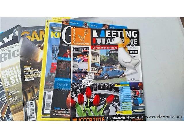 Verscheidene tijdschriften - afbeelding 2 van  3