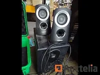 Verschillend artikelen (computers, baffle, boxes, .) - afbeelding 4 van  8