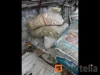 Verschillend in zakken, kunstmest, pijnboomschors,... - afbeelding 5 van  7