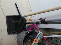 Verschillend reinigingsapparatuur - afbeelding 3 van  11