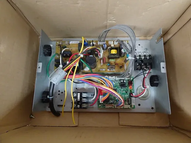 Verschillende printplaten voor airco's - afbeelding 1 van  10