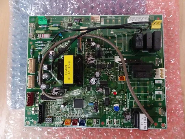Verschillende printplaten voor airco's - afbeelding 6 van  10