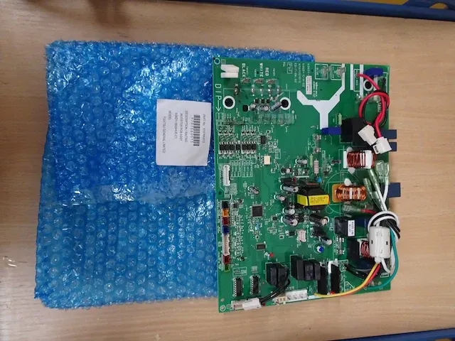 Verschillende printplaten voor airco's - afbeelding 8 van  10