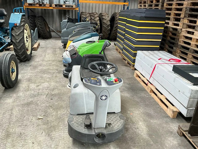 Verschillende schrobmachines onderdelen - afbeelding 1 van  9