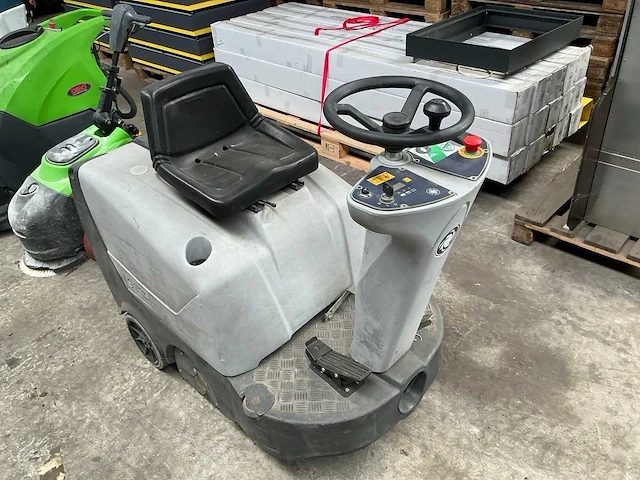 Verschillende schrobmachines onderdelen - afbeelding 2 van  9