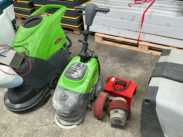 Verschillende schrobmachines onderdelen - afbeelding 3 van  9