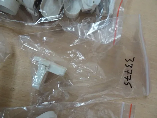 Verschillende soorten tl lamphouders - afbeelding 3 van  5