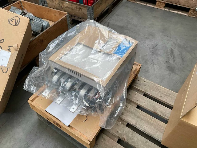 Versi start i iii vsi iii 525-380n c2 soft starter - afbeelding 2 van  9