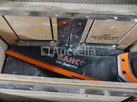 Verstekzaag + nmc accessoires voor het zagen van hout