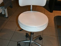 Verstelbare behandeltafel + stoeltje - afbeelding 3 van  5