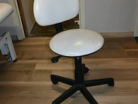 Verstelbare behandeltafel + stoeltje - afbeelding 5 van  5