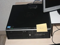 Verstelbare bureeltafel, rolbureelstoel met zwarte stoffen zit en rug, centrale eenheid hp compaq core i5 finescan datalogistic, 2 pc schermen philips brillance 220 sw (17,20,21,23) - afbeelding 3 van  6
