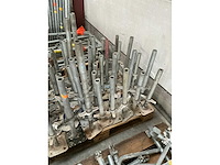 Verstelbare metalen poten voor steigerstelling (58x) - afbeelding 5 van  7