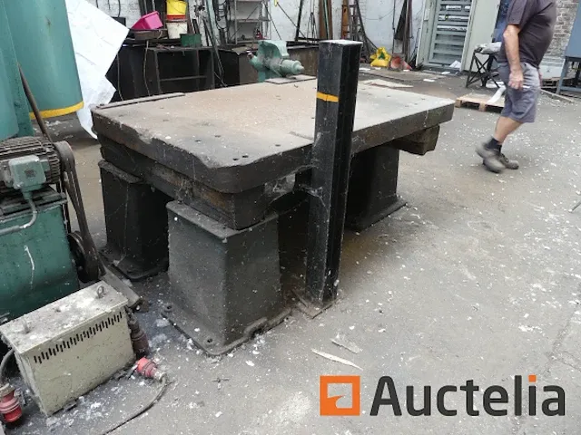 Versteltafel met metalen klemmen - afbeelding 6 van  6