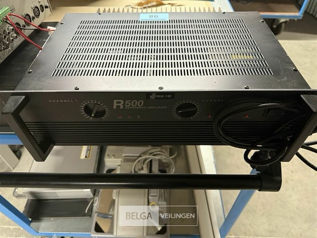 Versterker inter m model r300 - afbeelding 1 van  3