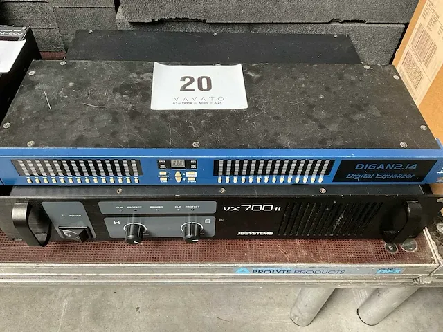 Versterker jbsystems vx700 ii en equalizer alto digan2.14 eq - afbeelding 1 van  3