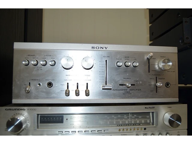 Versterker sony 1140 , radio tuner grundig r1000 - afbeelding 3 van  9