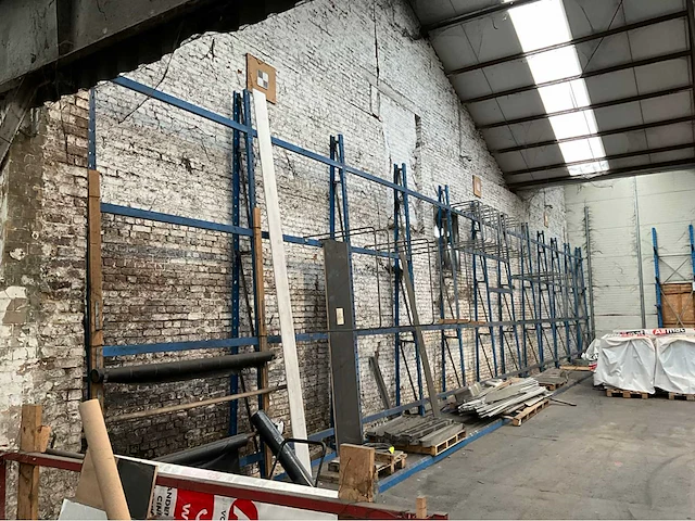 Verticaal - pallet racking 28m - afbeelding 1 van  17