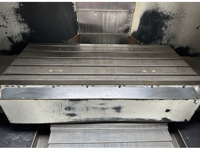 Verticaal bewerkingscentrum hurco vmx40 - afbeelding 3 van  9