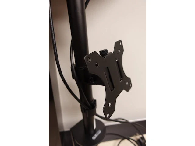 Vertical mounted dual monitor base, with 1x 17" dell monitor - afbeelding 2 van  3