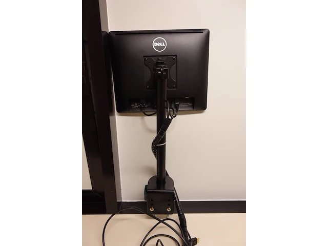 Vertical mounted dual monitor base, with 1x 17" dell monitor - afbeelding 2 van  3