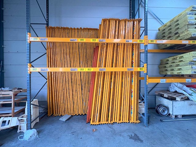 Vertical storage racks - afbeelding 2 van  3