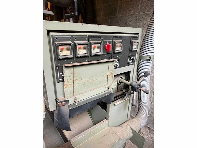 Vertongen - p04 - tenoning machines - 1986 - afbeelding 7 van  9