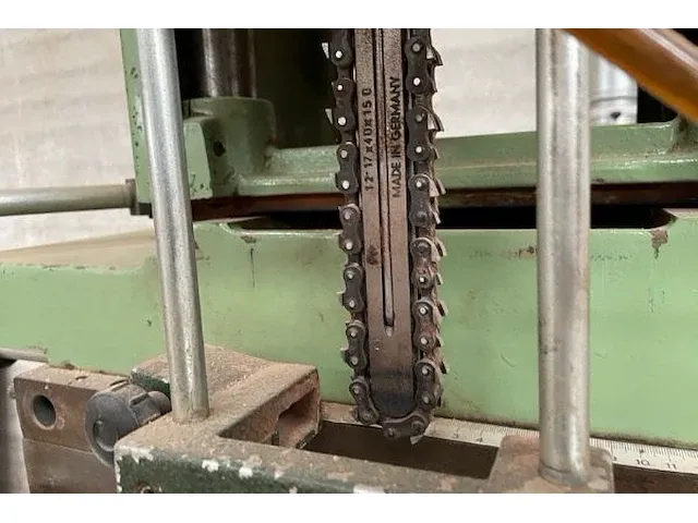 Vertongen framar kettingboormachine - afbeelding 11 van  13