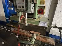 Vertongen framar kettingboormachine