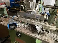 Vertongen potboormachine met rijboring