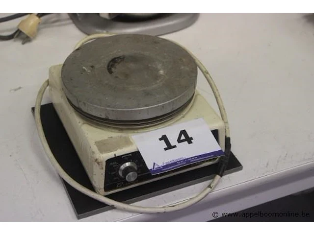 Verwarmde magneetroerder labinco, l32 - afbeelding 1 van  2