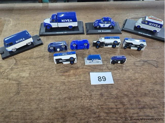 Verzameling nivea - afbeelding 1 van  4