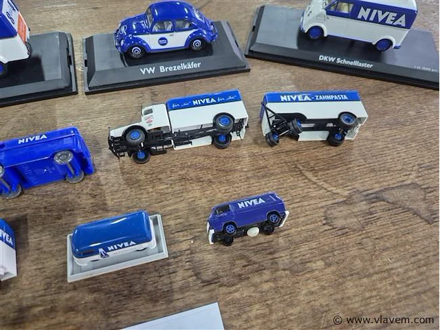 Verzameling nivea - afbeelding 3 van  4