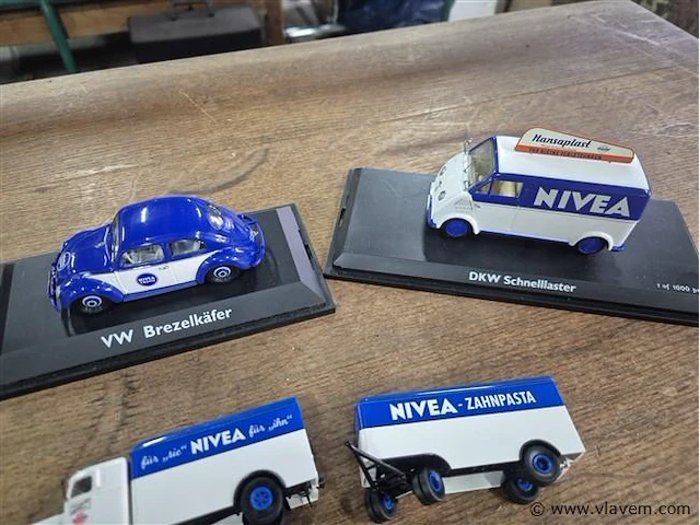 Verzameling nivea - afbeelding 4 van  4