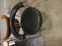 Verzameling stoelen - afbeelding 6 van  7