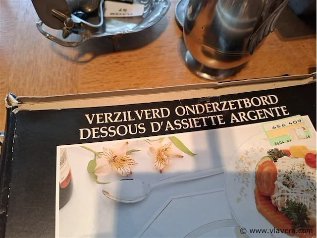 Verzilverd onderbord - afbeelding 2 van  2