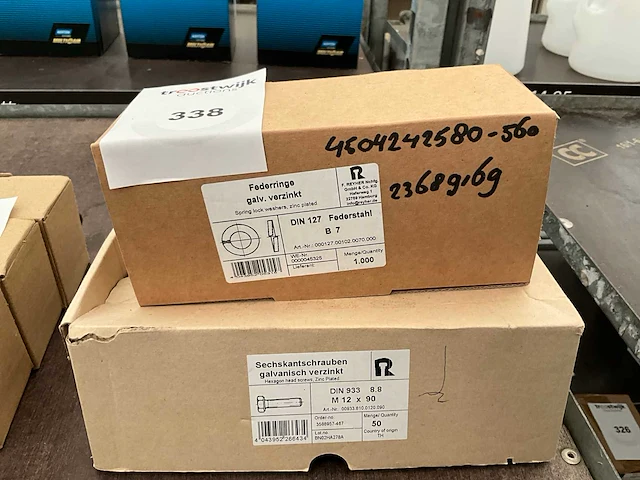Verzinkte zeskantsbouten + sluitingringen. - afbeelding 1 van  1