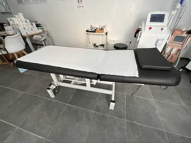 Verzorgingstafel, elektrisch - afbeelding 2 van  4