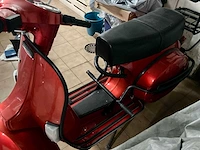 Vespa - 200 - vespa oldtimer bike red - afbeelding 5 van  33