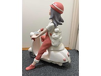 Vespa - beeld - afbeelding 3 van  3