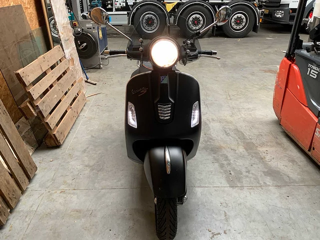 Vespa - gts 300 supersport abs - motorcycle - afbeelding 15 van  22