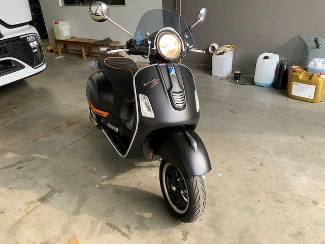 Vespa - gts 300 supersport abs - motorcycle - afbeelding 12 van  22