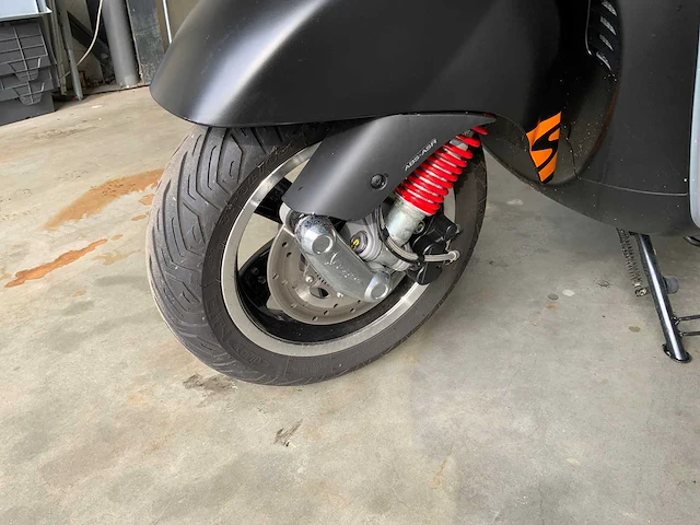 Vespa - gts 300 supersport abs - motorcycle - afbeelding 19 van  22