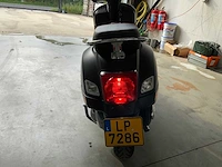 Vespa - gts 300 supersport abs - motorcycle - afbeelding 20 van  22