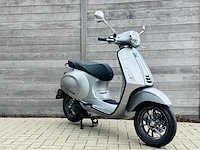 Vespa elettrica scooter - afbeelding 3 van  7