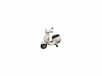 Vespa gts (10x) - afbeelding 3 van  4