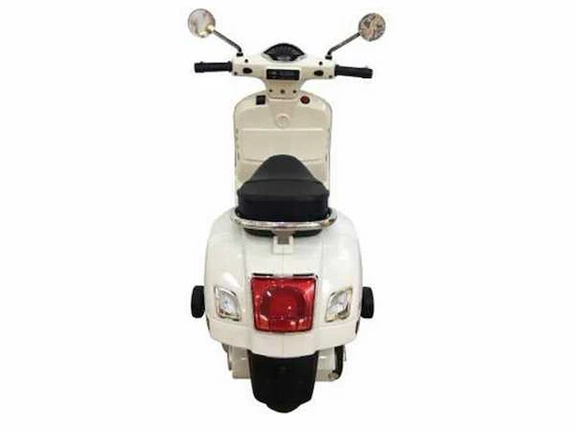 Vespa gts - afbeelding 3 van  5