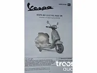 Vespa gts - afbeelding 4 van  6