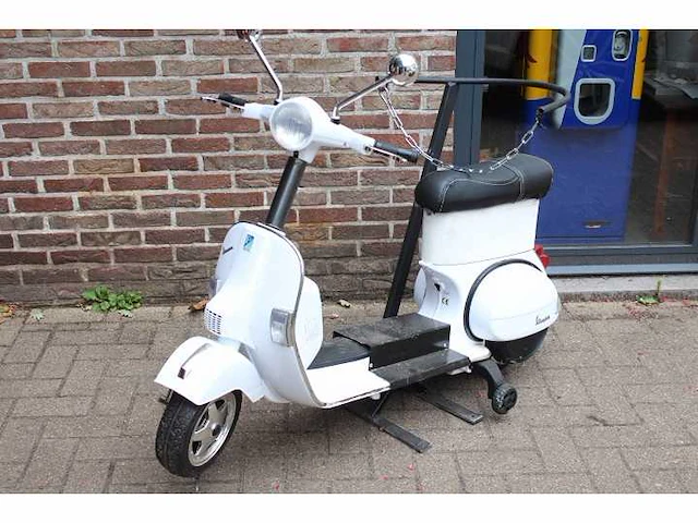 Vespa kinder kappersstoel - afbeelding 1 van  4
