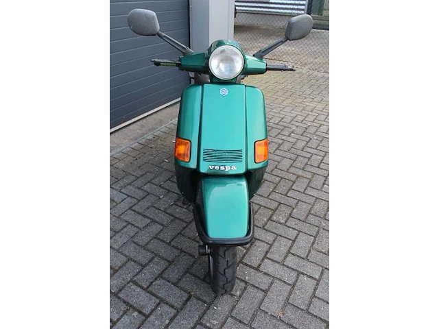 Vespa piaggio - cosa - retro scooter - afbeelding 6 van  6